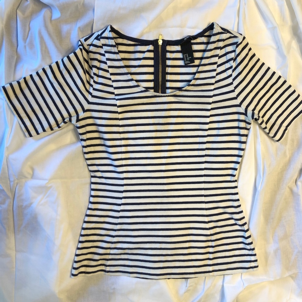 H&M navy/white stripe, exposed zipper tee